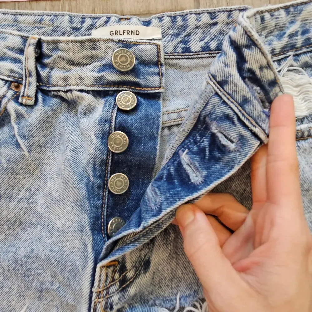 GRLFRND Helena High-Rise Distressed‎ Cut-Off Denim Shorts Women’s 25 Light Wash
